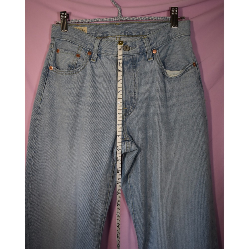Levis 501 90s High Rise Straight Leg Jeans Light Wash Blue Denim Button Fly 28 - Picture 7 of 9